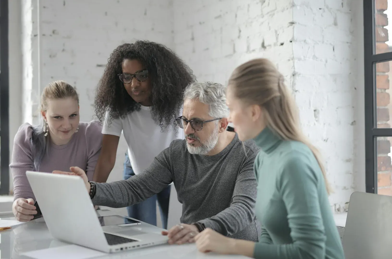 Agents SEO autonomes : ce qui marche, ce qui bluffe